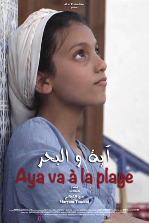 Aya geht an den Strand poster